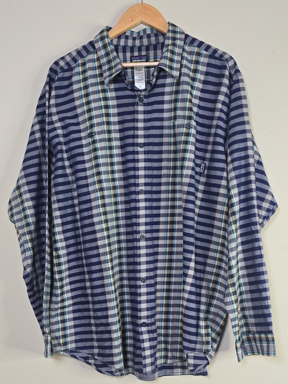 Patagonia Men’s Convertion Lightweight Fjord Flannel Shirt Long Sleeve Size XL.